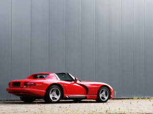 Image 3/61 of Dodge Viper RT&#x2F;10 (1993)