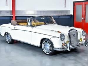 Bild 1/7 von Mercedes-Benz 220 S Cabriolet (1958)