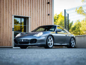 Afbeelding 16/50 van Porsche 911 Carrera 4S (2004)