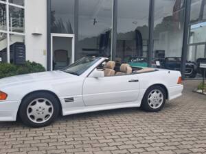 Image 2/20 of Mercedes-Benz 300 SL (1993)