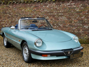 Imagen 32/50 de Alfa Romeo 2.0 Spider (1984)