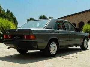 Bild 13/50 von Mercedes-Benz 190 E (1987)