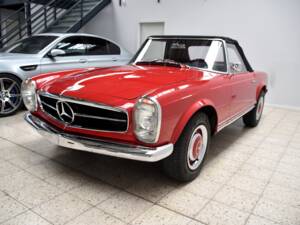 Imagen 3/34 de Mercedes-Benz 230 SL (1966)