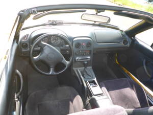 Immagine 19/56 di Mazda MX-5 1.6 (1995)