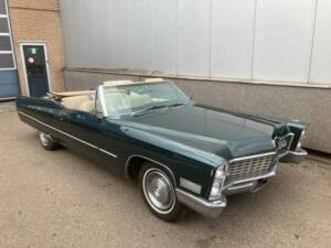 Bild 42/50 von Cadillac DeVille Convertible (1967)