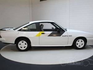 Bild 13/27 von Opel Manta 2,0 GSi (1988)