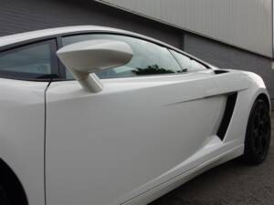 Image 32/100 of Lamborghini Gallardo (2005)