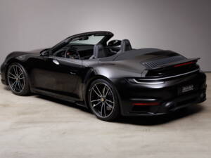 Image 15/37 of Porsche 911 Turbo S (2024)