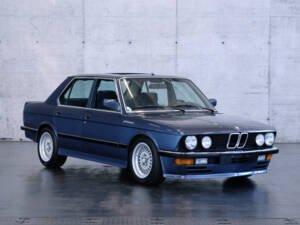 Image 4/23 of BMW 535i (1984)