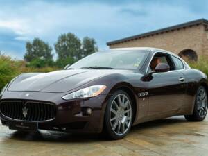 Image 2/50 of Maserati GranTurismo 4.2 (2009)