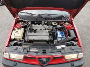 Bild 40/40 von Alfa Romeo 155  2.0 Q4 4x4 (1993)