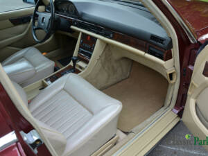 Bild 23/50 von Mercedes-Benz 500 SE (1986)