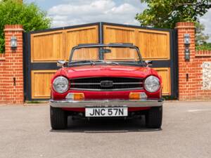 Immagine 6/50 di Triumph TR 6 (1975)