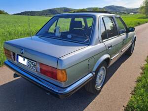 Image 4/15 of BMW 325e (1987)