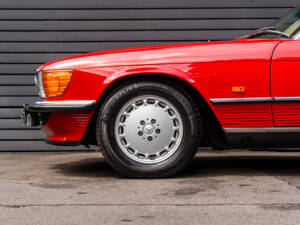 Image 10/59 of Mercedes-Benz 300 SL (1989)