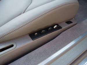 Bild 51/75 von Mercedes-Benz SL 500 (1997)