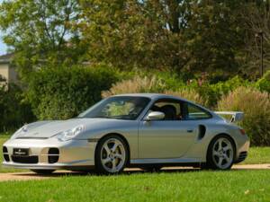 Imagen 10/50 de Porsche 911 GT2 (2002)