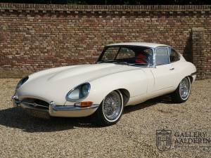 Image 1/50 de Jaguar Type E 3.8 (1964)