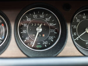 Image 17/95 of BMW 3.0 CSi (1975)