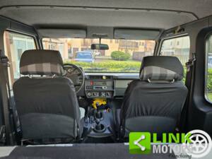 Imagen 10/10 de Mercedes-Benz 200 GE (SWB) (1989)