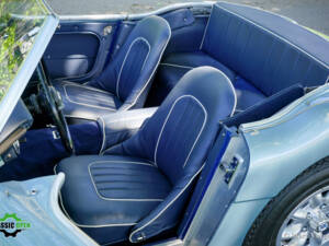 Image 7/51 of Austin-Healey 100&#x2F;6 (BN4) (1958)