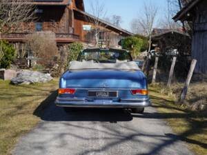 Image 4/13 of Mercedes-Benz 280 SE 3,5 (1970)