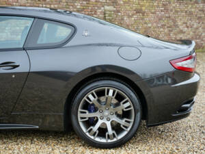 Image 43/50 of Maserati GranTurismo Sport (2013)