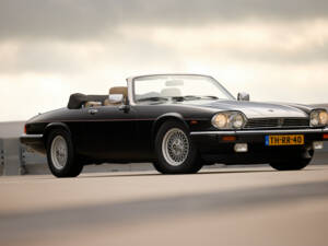 Imagen 31/37 de Jaguar XJ-S Convertible (1989)