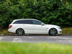 Image 5/50 de Mercedes-Benz C 63 AMG T (2013)