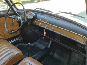 Image 29/43 of Autobianchi Bianchina Panoramica (1969)