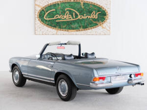 Image 7/48 of Mercedes-Benz 280 SL (1968)