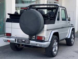 Image 6/16 of Mercedes-Benz G 400 CDI (SWB) (2001)