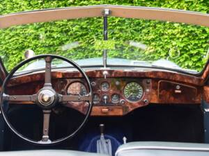 Image 26/40 of Jaguar XK 140 SE DHC (1956)