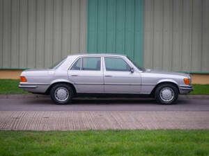 Image 4/31 of Mercedes-Benz 350 SE (1979)