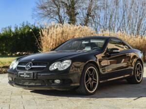 Imagen 3/50 de Mercedes-Benz SL 55 AMG (2002)