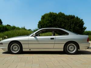 Image 6/50 de BMW 850i (1990)