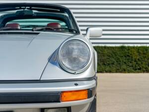 Bild 10/28 von Porsche 911 Carrera 3.2 (1985)