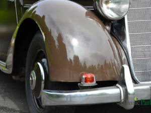 Image 24/41 of Mercedes-Benz 170 S-V (1953)