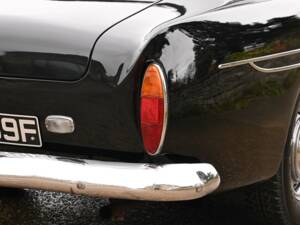 Image 22/40 of Bristol 410 (1968)