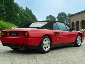 Image 15/50 of Ferrari Mondial T (1991)