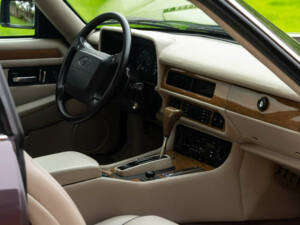 Image 19/50 of Jaguar XJS 6.0 (1993)