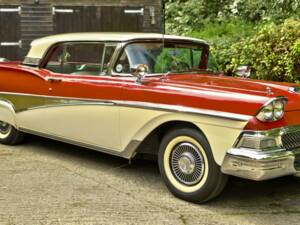 Imagen 4/50 de Ford Fairlane 500 Skyliner (1958)