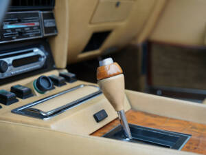 Bild 28/50 von Aston Martin V8 Volante (1981)