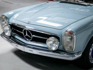 Image 8/24 de Mercedes-Benz 230 SL (1966)