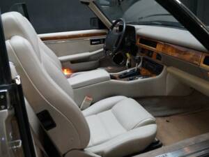 Image 44/50 of Jaguar XJS 4.0 (1995)