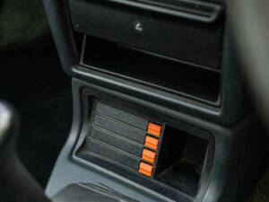 Image 38/50 of Ford Escort XR3i (1983)