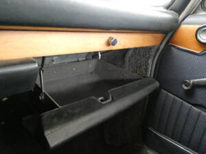 Image 13/43 of BMW 2000 tii (1971)