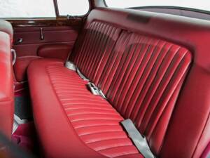 Image 14/20 of Jaguar Mk II 3.8 (1962)