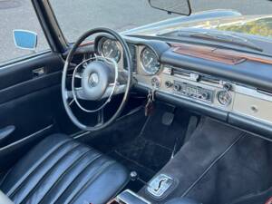 Imagen 8/43 de Mercedes-Benz 280 SL (1968)