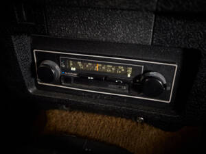 Bild 51/98 von Volvo 244 DL (1975)